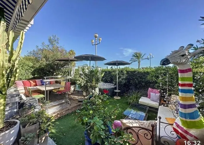 Promenade Des Anglais Center Sea And Beach Front Design Flat With Private Garden