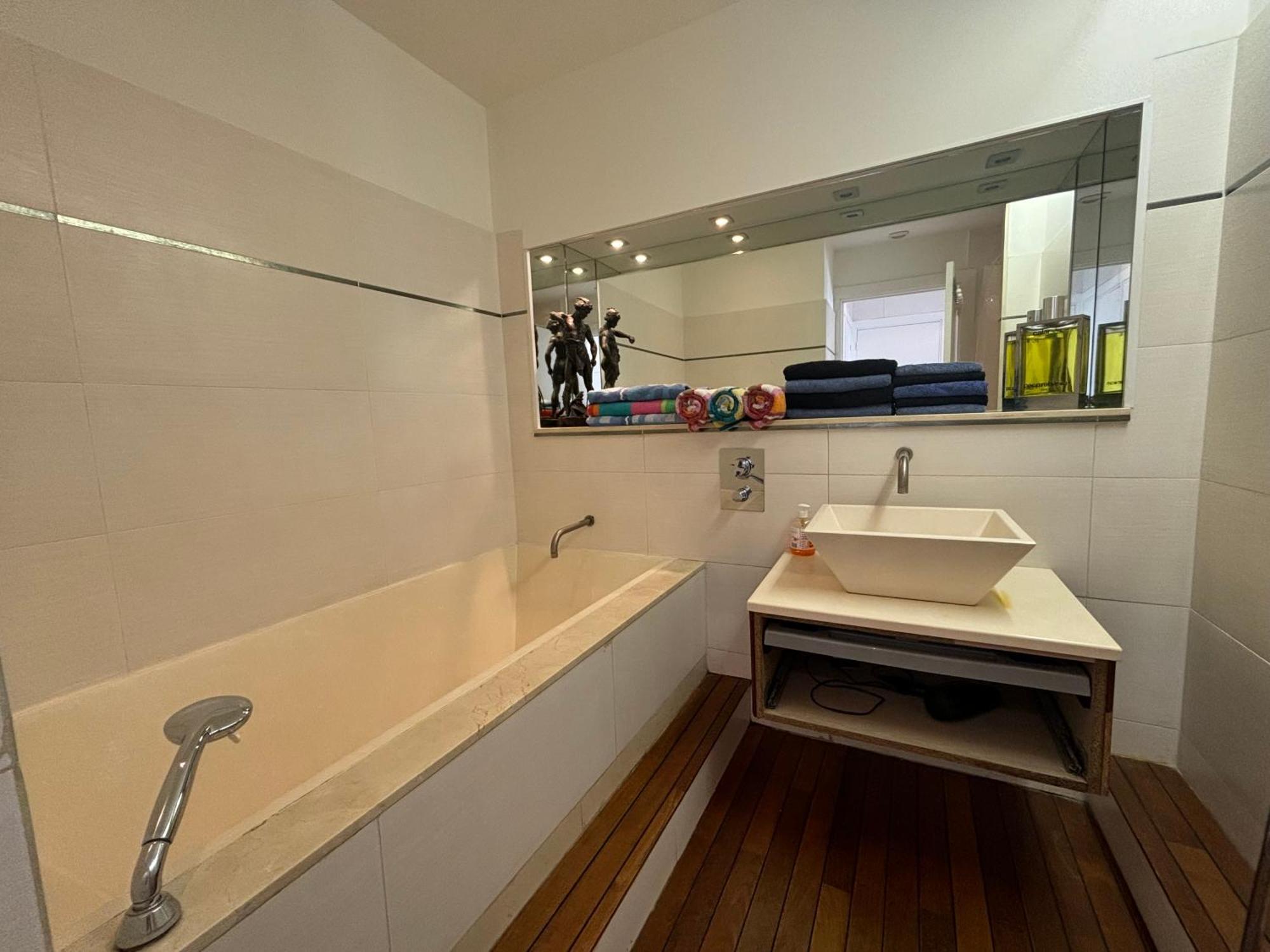 Promenade Des Center Sea And Front Design Flat With Private Garden *